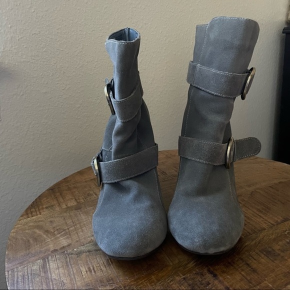 Pink Studio Grey Suede Boots with Silver Buckles Heels Size 9 - Picture 3 of 8